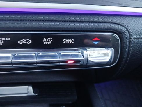 Used 2024 Mercedes-Benz GLE 450 4MATIC image 26