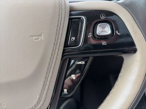 Used 2022 Lincoln Aviator Reserve w/ Class IV Trailer Tow Package image 16