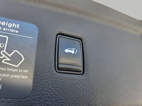 Used 2022 INFINITI QX50 Luxe w/ Appearance Package image 9