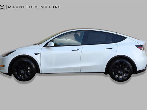 Used 2020 Tesla Model Y Long Range AWD/4WD image 3