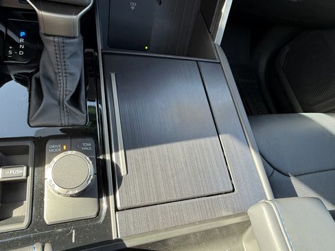 New 2026 Toyota Tundra Platinum AWD/4WD image 27