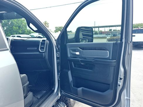 Used 2023 RAM 2500 Big Horn w/ Level 1 Equipment Group AWD/4WD image 17