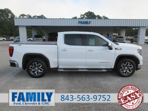 Used 2025 GMC Sierra 1500 SLT w/ SLT Premium Plus Package AWD/4WD image 1