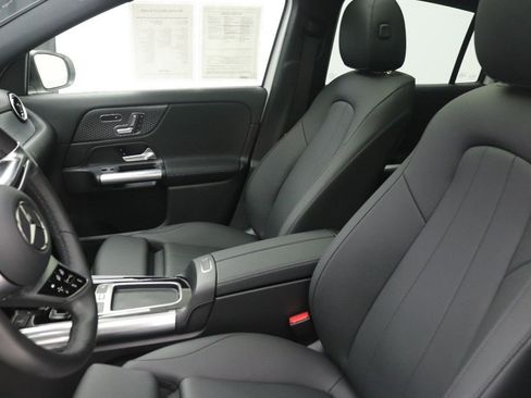 Certified 2026 Mercedes-Benz GLA 250 image 33