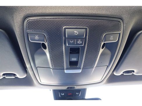 Used 2017 Mercedes-Benz GLA 250 4MATIC image 36