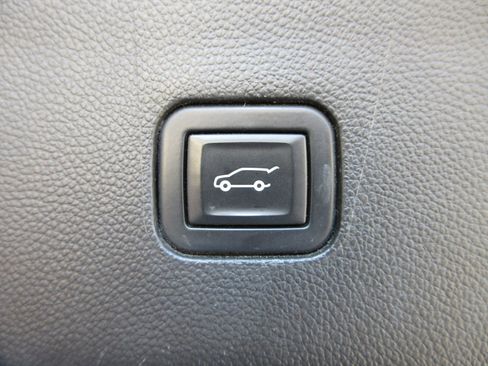 Used 2020 Buick Enclave Avenir w/ Avenir Technology Package image 60