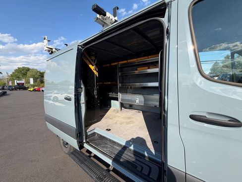 Used 2024 Mercedes-Benz Sprinter 2500 image 5