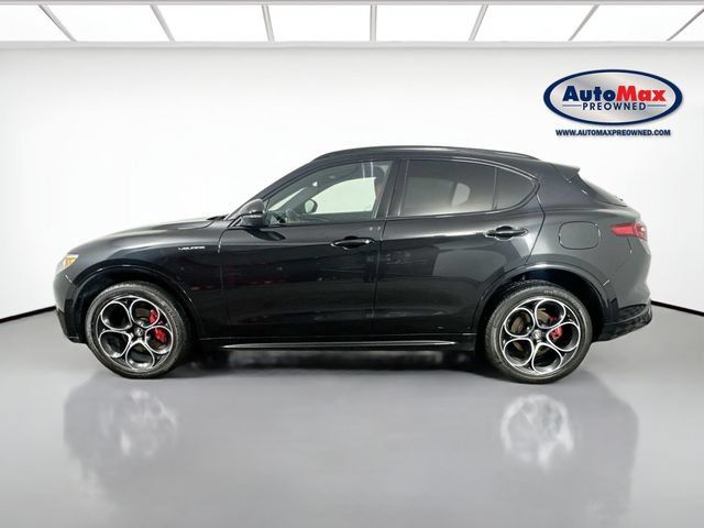 Used 2023 Alfa Romeo Stelvio Veloce AWD/4WD image 9