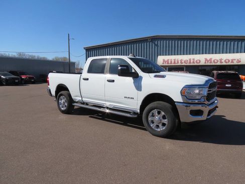 Used 2024 RAM 2500 Big Horn w/ Protection Group AWD/4WD image 2