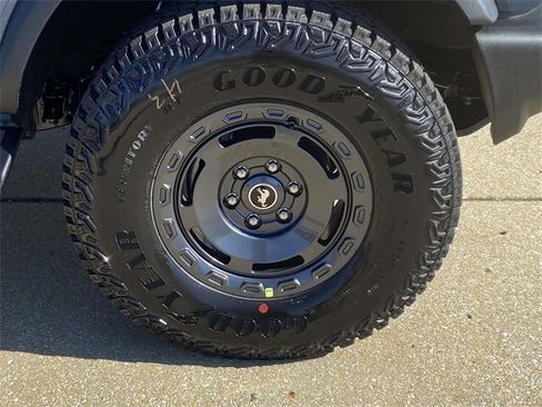 New 2025 Ford Bronco Base w/ Sasquatch Package image 7