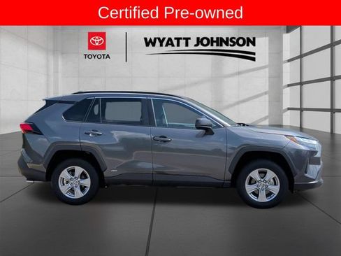 Certified 2025 Toyota RAV4 LE AWD/4WD image 6