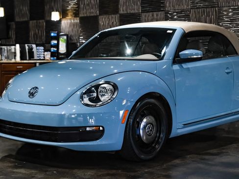 Used 2014 Volkswagen Beetle 1.8T FWD image 11
