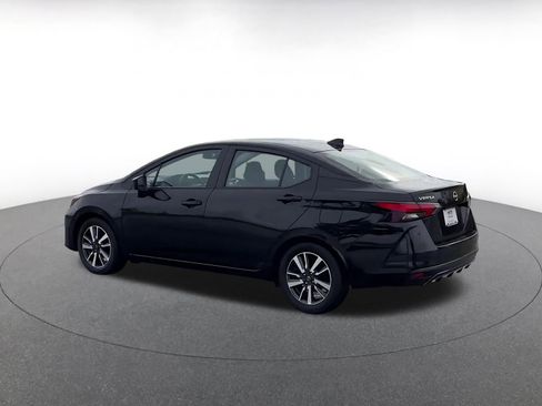 Used 2025 Nissan Versa SV FWD image 10