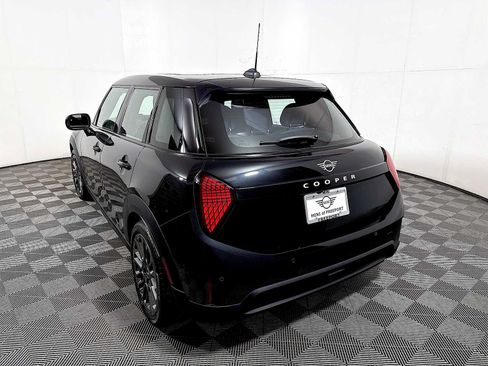 Used 2026 MINI Cooper 4-Door Hardtop FWD image 5