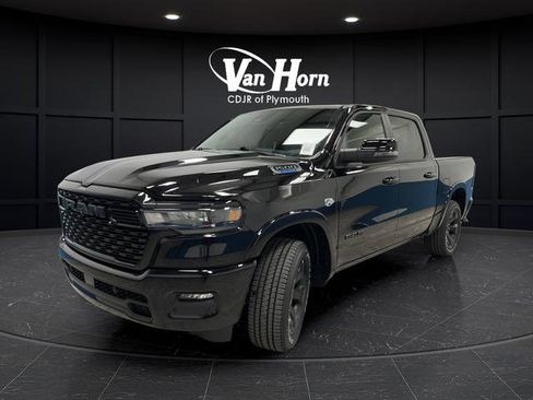 New 2026 RAM 1500 4x4 Crew Cab image 3