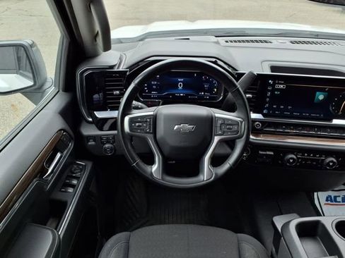 Used 2024 Chevrolet Silverado 1500 RST image 14