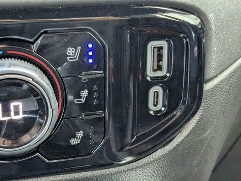 Certified 2025 Chevrolet Silverado 1500 High Country w/ High Country Premium Package AWD/4WD image 33