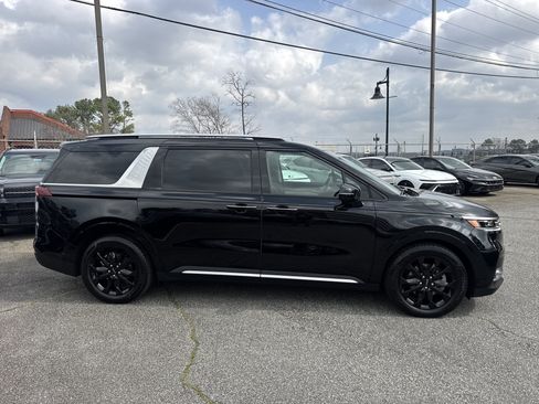 Certified 2024 Kia Carnival SX Prestige image 8