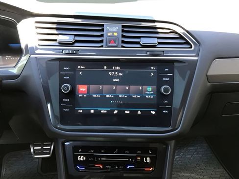 Used 2024 Volkswagen Tiguan SE R-Line AWD/4WD image 17