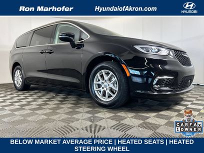 Used 2024 Chrysler Pacifica Touring-L