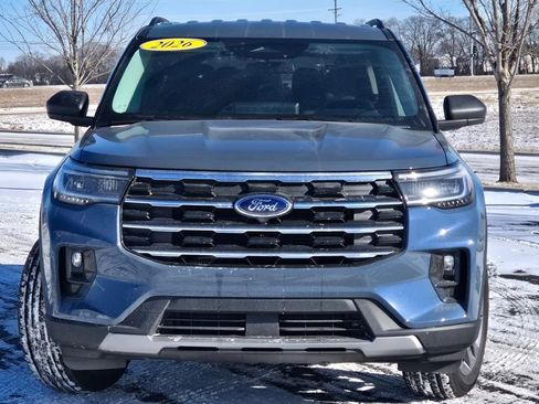 New 2026 Ford Explorer Active w/ Active Comfort Package image 3