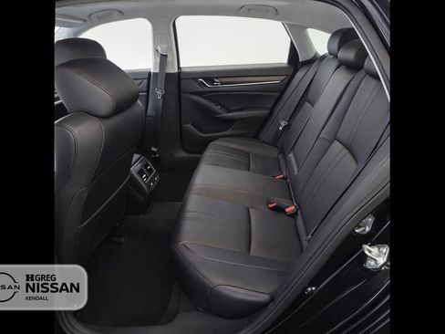 Used 2021 Honda Accord Touring image 16
