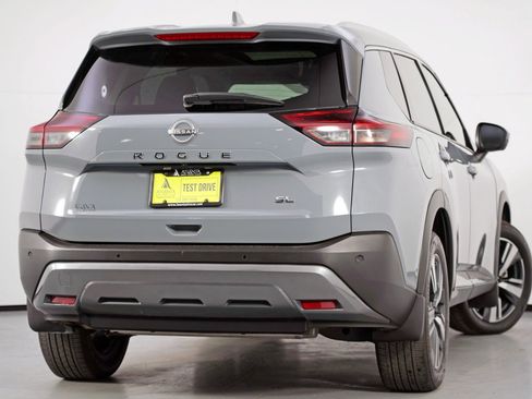 Used 2023 Nissan Rogue SL w/ SL Premium Package image 4