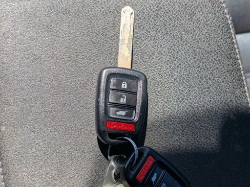 Used 2020 Honda CR-V LX image 30