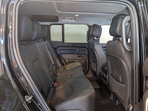 New 2025 Land Rover Defender 110 S image 29