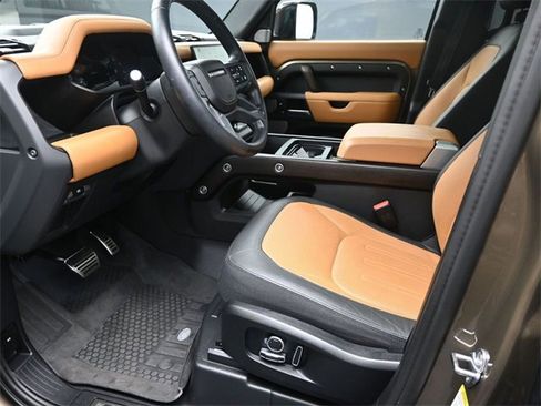 Used 2024 Land Rover Defender 130 X image 16