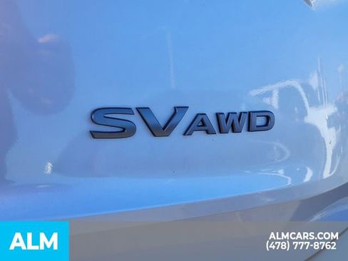 Used 2024 Nissan Rogue SV image 10