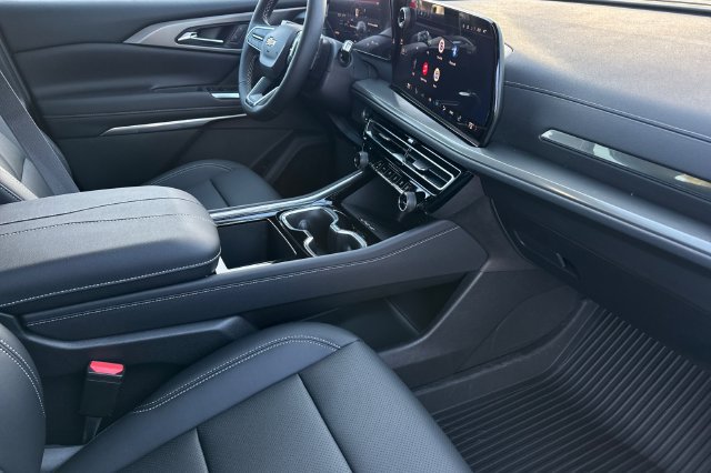 New 2027 Chevrolet Traverse LT w/ Driver Confidence Package FWD image 25