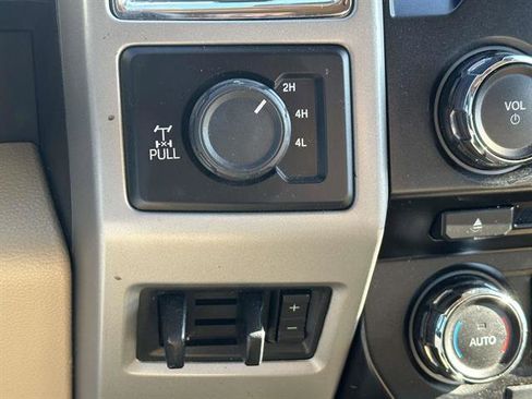 Used 2017 Ford F350 Lariat w/ Chrome Package image 20