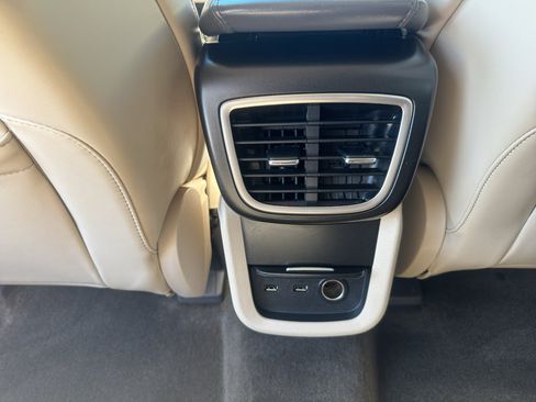 Used 2016 Lincoln MKX Select w/ Select Plus Package AWD/4WD image 18