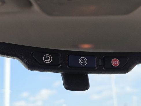Used 2016 Buick Encore FWD image 30
