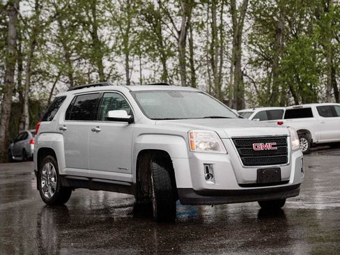 Used 2012 GMC Terrain SLT w/ LPO, Chrome Package AWD/4WD image 2