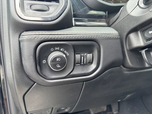 Used 2025 RAM 2500 Limited AWD/4WD image 15