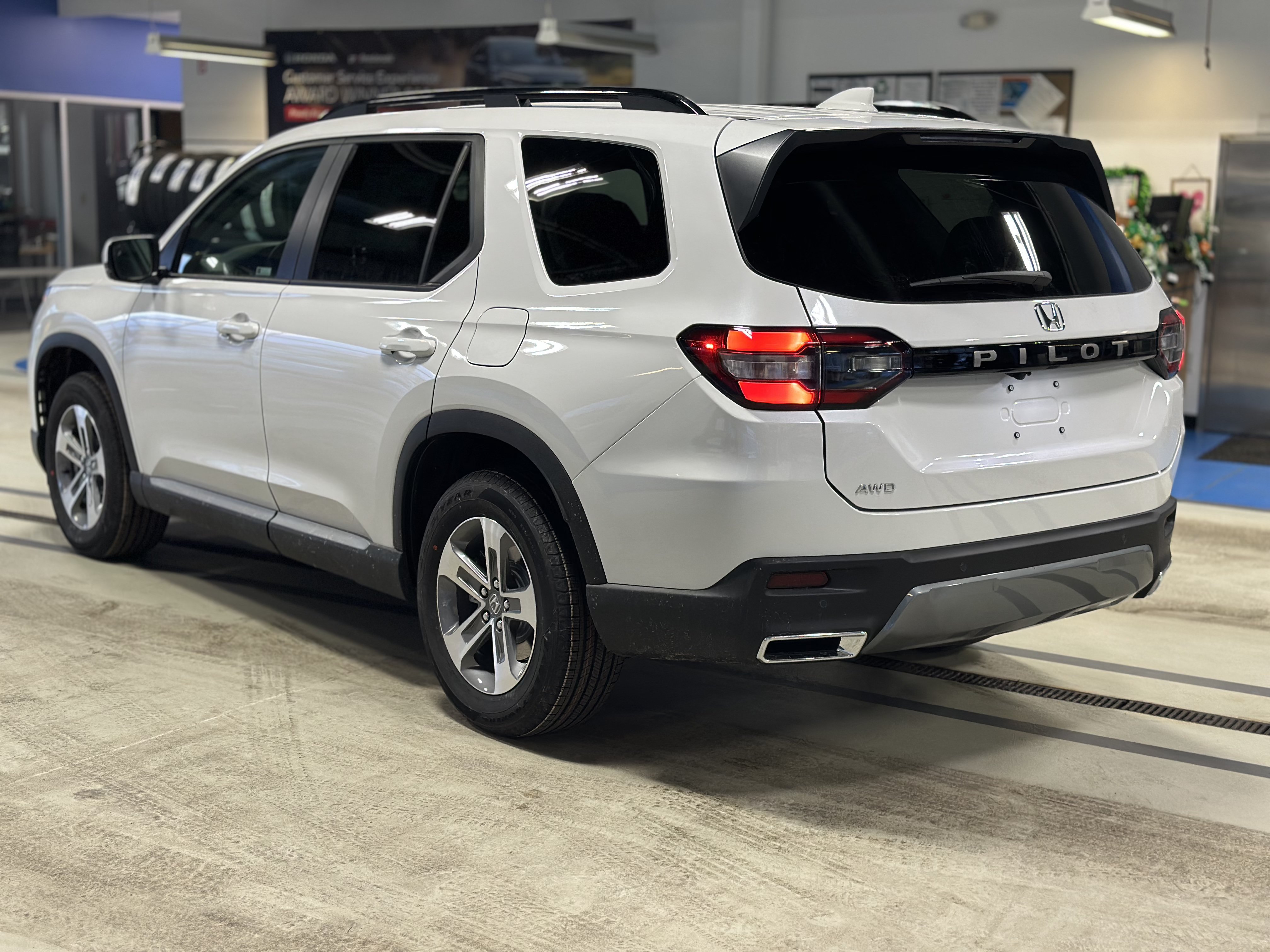 New 2026 Honda Pilot EX-L image 7