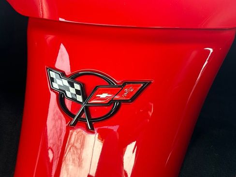 Used 2000 Chevrolet Corvette Convertible image 18