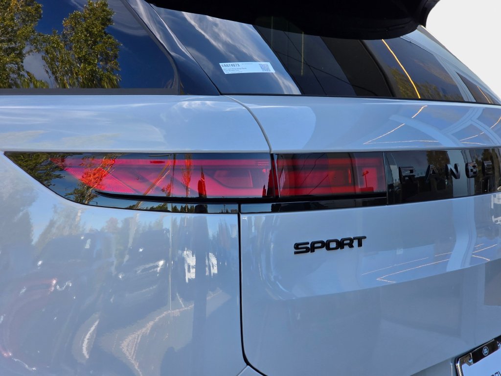 New 2027 Land Rover Range Rover Sport Dynamic SE AWD/4WD image 36