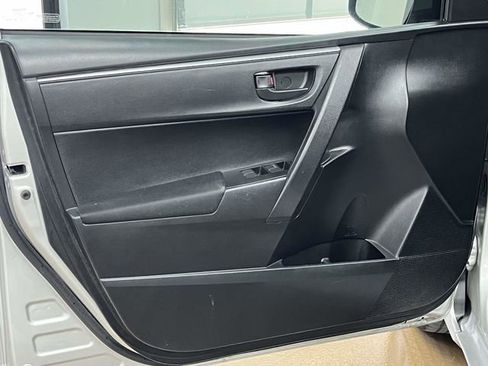 Used 2015 Toyota Corolla L image 15