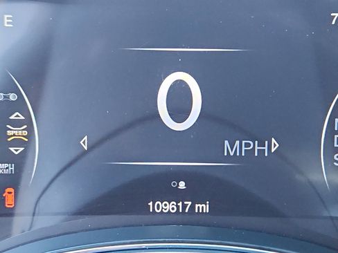 Used 2014 Jeep Grand Cherokee Overland image 12