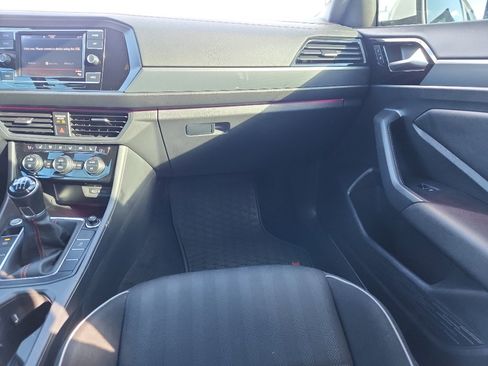 Used 2021 Volkswagen Jetta GLI image 21