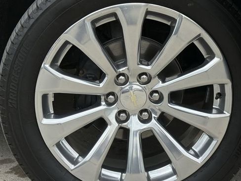 Used 2020 Chevrolet Silverado 1500 High Country w/ Technology Package image 11