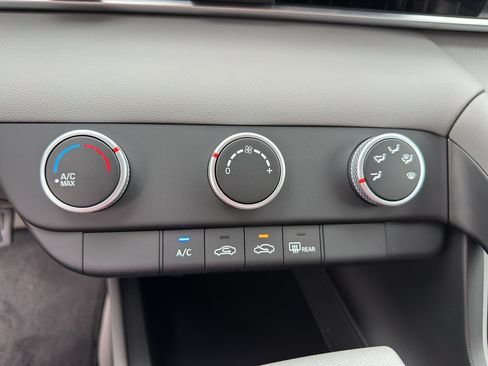 New 2026 Hyundai Elantra SE FWD image 20
