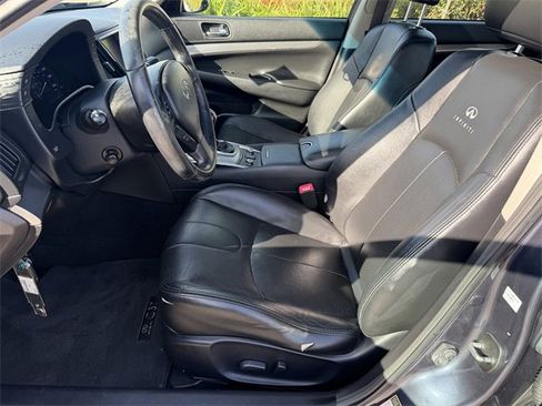 Used 2013 INFINITI G37 x w/ Premium Pkg image 22