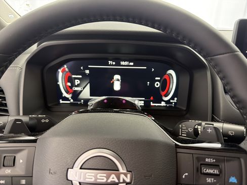 New 2026 Nissan Rogue Platinum AWD/4WD image 9