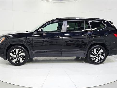 Used 2025 Volkswagen Atlas SE FWD image 5