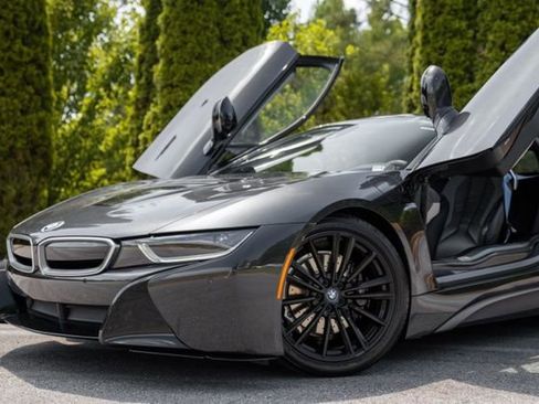 Used 2020 BMW i8 Coupe AWD/4WD image 3