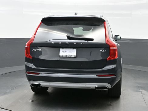 Used 2021 Volvo XC90 T6 Momentum w/ Advanced Package image 5